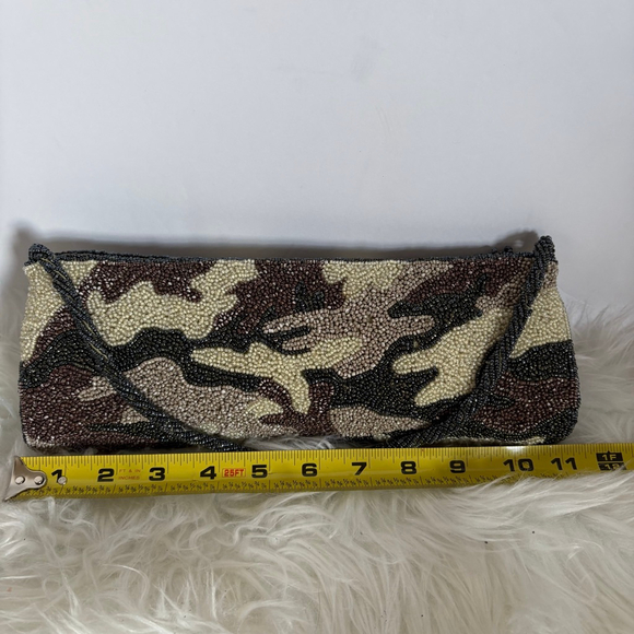 Women's Moyna Vintage Camo Fully Beaded Clutch Wristlet, One Size, Brown/Beige - Picture 8 of 14